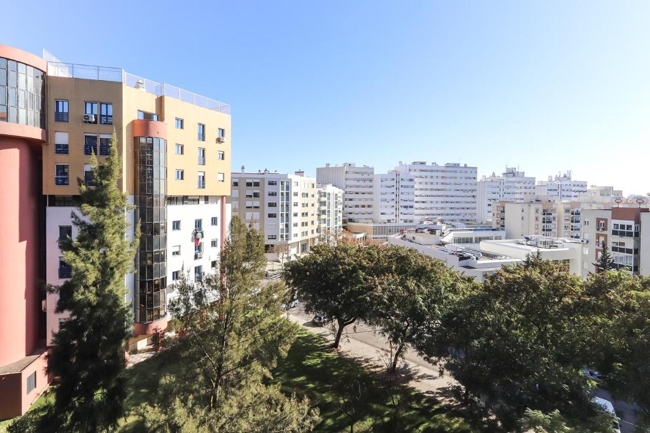 Lisbon Flower 360º - Your Lovely Flat With Pool And Parking Экстерьер фото